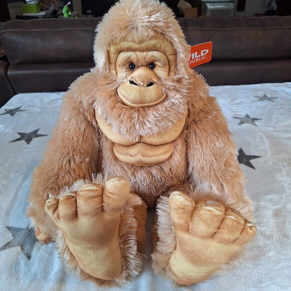 Wild Republic Artist Collection Bigfoot Stuffed Animal Plush Toy 18 inches - Picture 1 of 15